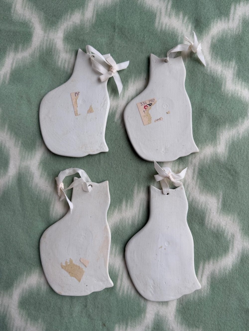 Hand-Painted Blue & White Ceramic Cat Ornaments Decor - Set of 4 - Picture 5 of 6